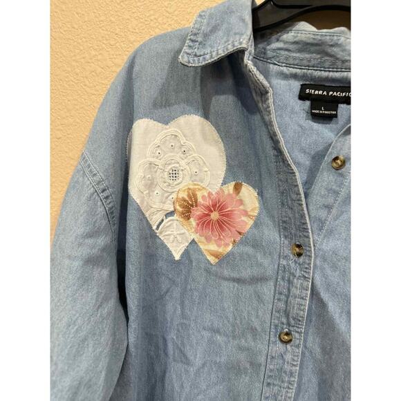 Women's Large Sierra Pacific button up - Picture 2 of 6